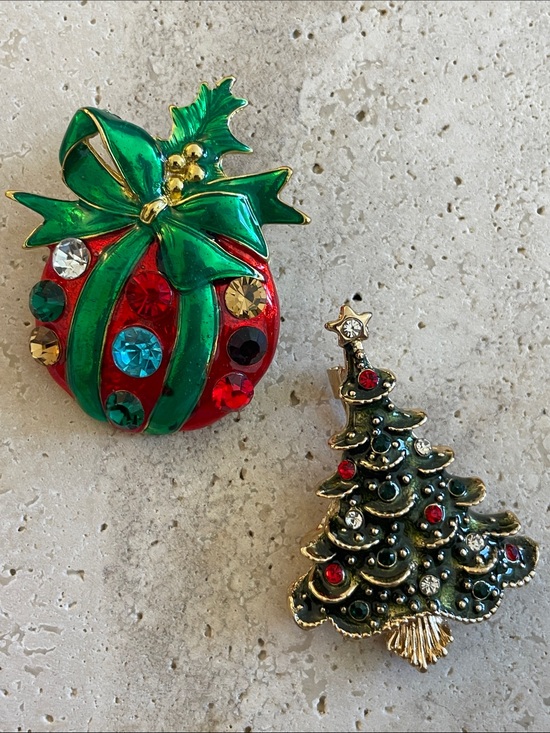 Anthropologie Jewelry - Festive Red & Green Holiday Brooch Set